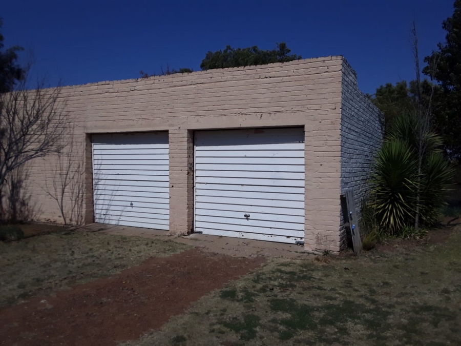 4 Bedroom Property for Sale in Bloemhof North West